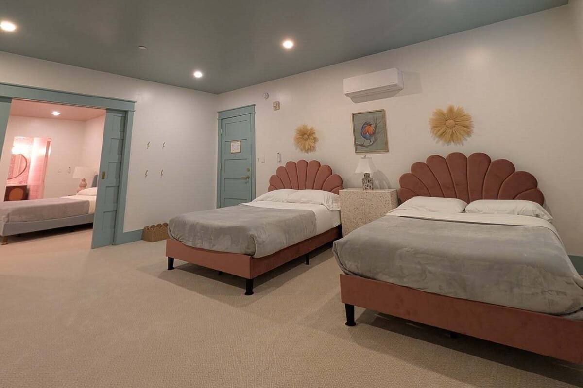 Suite familiar, no fumadores, vistas al jardín | Ropa de cama de alta calidad y colchones viscoelásticos