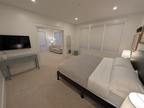 Suite, vistas al jardín | Tabla de planchar con plancha y wifi gratis