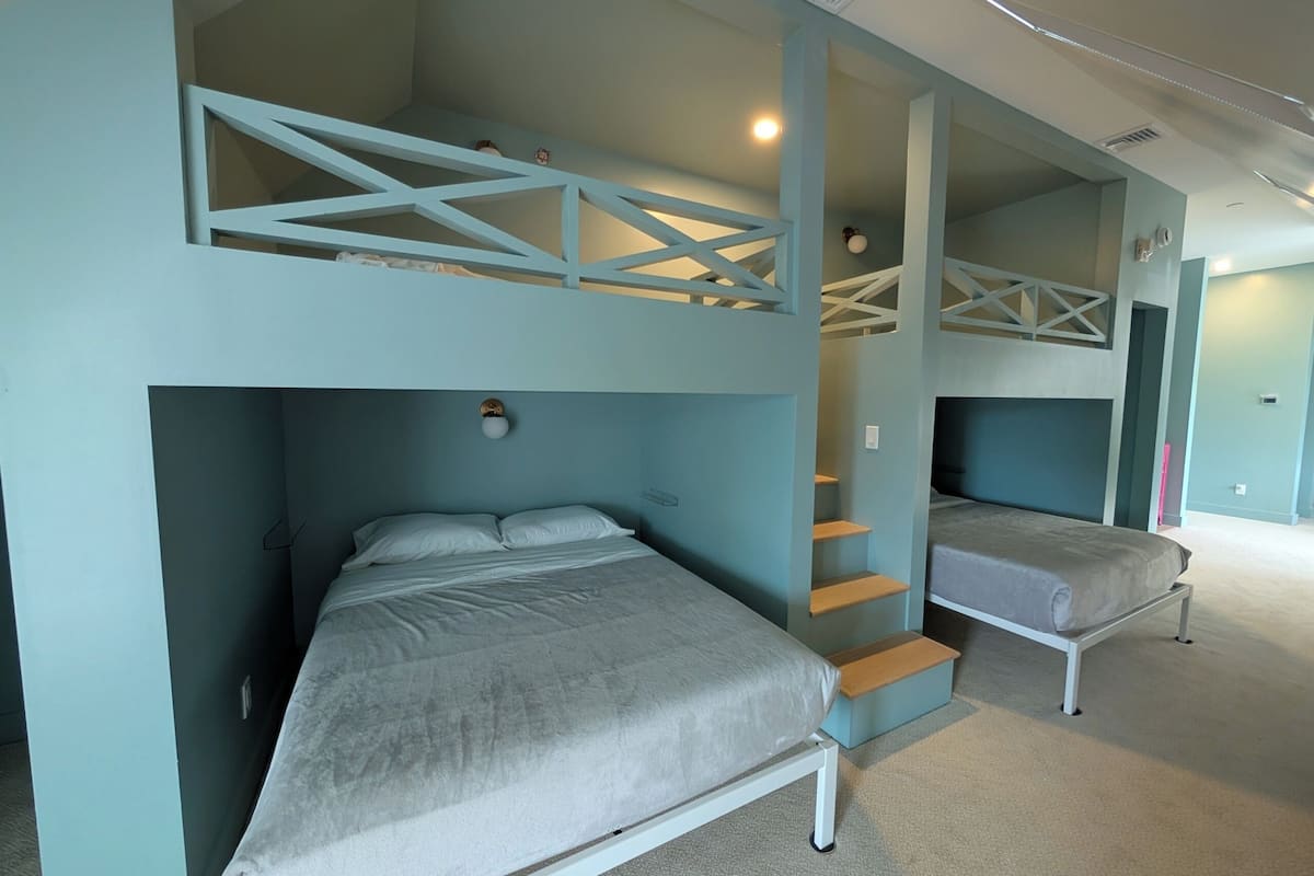 Suite #5 | Iron/ironing board, free WiFi