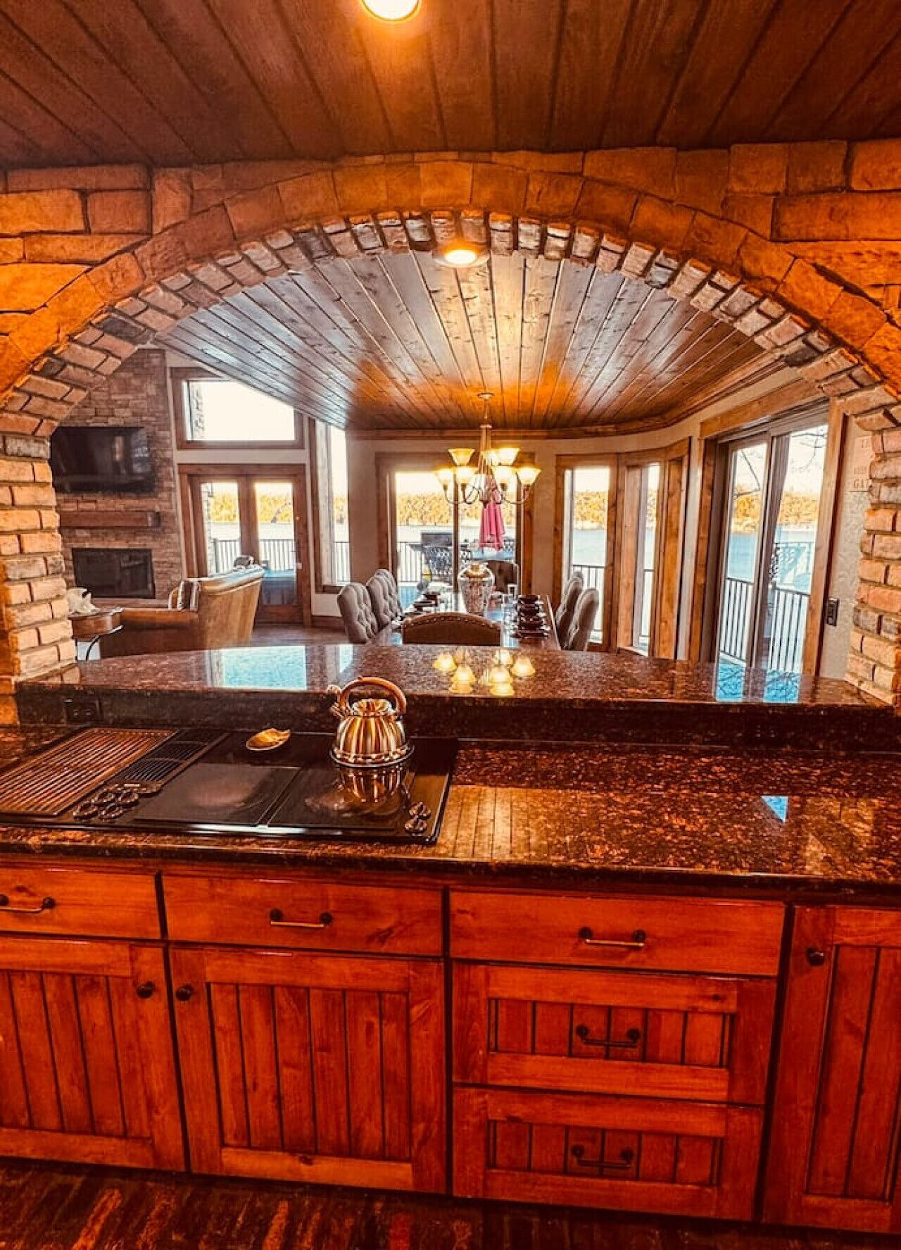 冰箱、微波炉、烤箱、炉灶