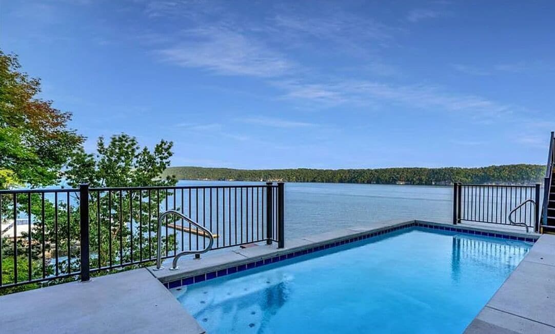 Innenpool, beheizter Pool