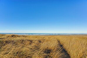 Interior - Stunning Ocean Views! Oregon Coast Condo (Gearhart)