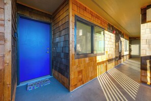 Interior - Stunning Ocean Views! Oregon Coast Condo (Gearhart)