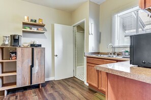 Apartment (2 Bedrooms) | Interior - Walkable Haven 1 Mi to Dtwn Phoenix & Chase Field! (Phoenix)