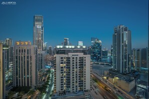 Exterior - Modern Apartment + City Views  Downtown Dubai (Dubai)