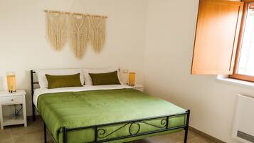 Fer et planche Ă repasser, Wi-Fi, draps fournis