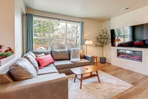 Apartment (3 Bedrooms) | Front of property - Creekside Retreat Near Olde Town Arvada (Arvada)