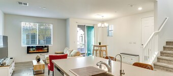 Patio + Pool Access: Wfh-friendly Las Vegas Hub!