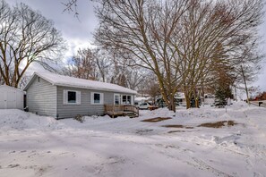 House (3 Bedrooms) | Interior - 2 Mi to Cmu! Quaint Bungalow w/ Fenced Backyard (Mount Pleasant)