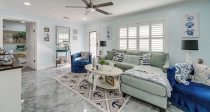 Steps to Madeira Beach! Family Getaway w/ Hot Tub