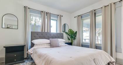 Walk to Winter Haven Hospital: Convenient Apt