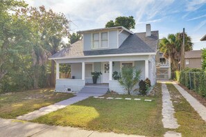 Apartment (1 Bedroom) | Front of property