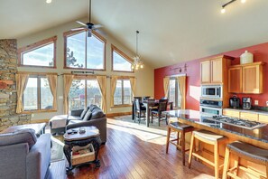 House (3 Bedrooms) | Front of property - 1 Mi to Terry Peak! Black Hills Cabin Hideaway (Lead)