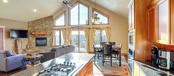 1 Mi to Terry Peak! Black Hills Cabin Hideaway