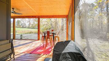 House (1 Bedroom) | Interior