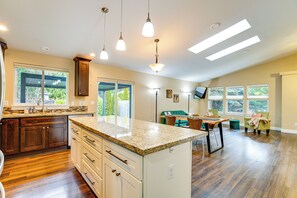 House (3 Bedrooms) | Interior - Puget Sound Single-level Gem w/ Outdoor Fun! (Puyallup)