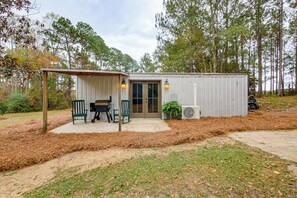 Interior - Fishing Ponds: Peaceful Tifton Getaway (Chula)
