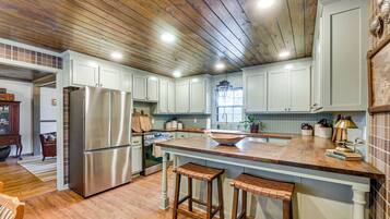 House (4 Bedrooms) | Bahagian dalam