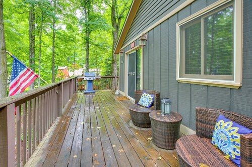 Crystal Mountain Resort Cabin: Golf, Hike, Swim!