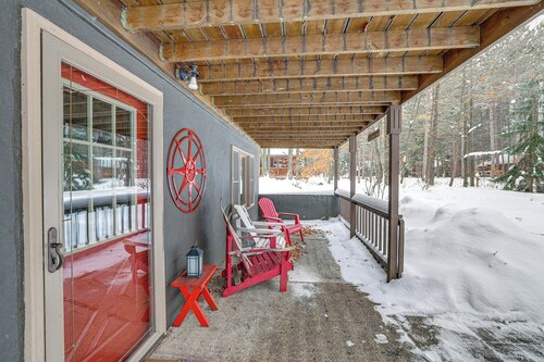 Cabin at Crystal Mountain: Ski, Golf & Explore!