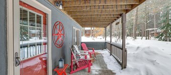 Cabin at Crystal Mountain: Ski, Golf & Explore!