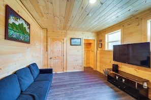 Apartment (1 Bedroom) | Interior - Hike, Fish, Sip & Ski: Quiet Apt in Mountain City (Mountain City)