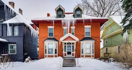 Steps to Dtwn Sault Ste Marie: Historic Home!