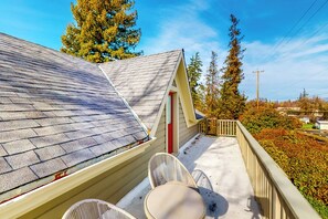 Interior - Renovated Forbestown Home w/ Fenced Yard! (Lakeport)