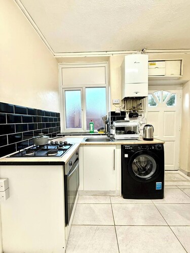 3bedroom Entire House in Stockport Town Manchester