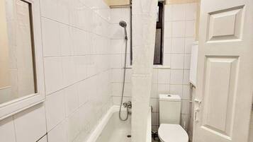 House, 3 Bedrooms | Bathroom