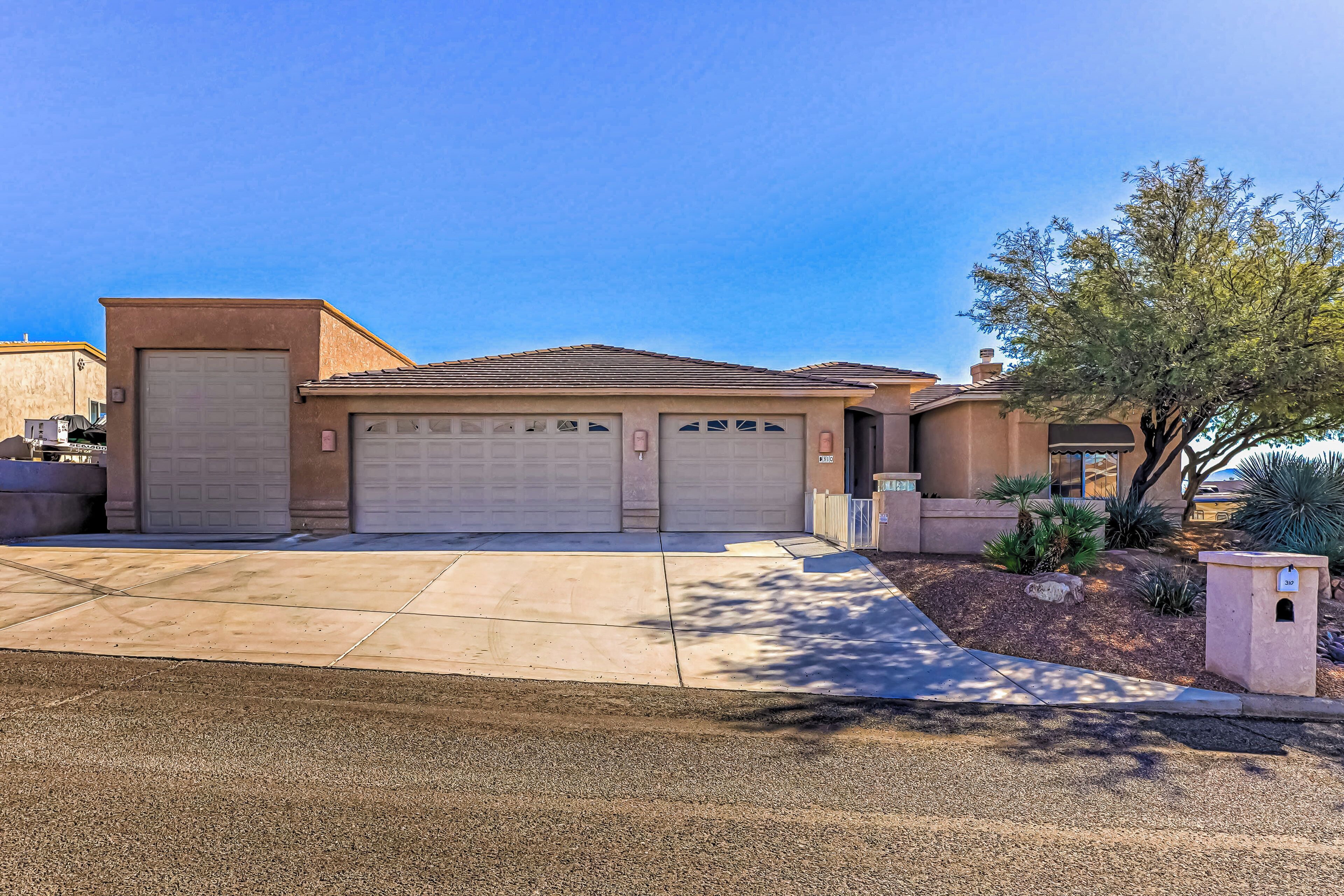 Hus (4 Bedrooms) | Overnatningsstedets facade