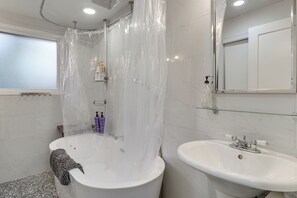 Apartment (1 Bedroom) | Interior - 3 Mi to Dtwn Austin! Sleek Apt w/ Private Patio (Austin)