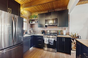 Interior - 2BR Cabin - Close to Big Bear & Lake Arrowhead (Running Springs)