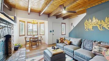 Rumah (2 Bedrooms) | Interior