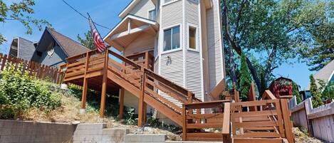 House (2 Bedrooms) | Front of property