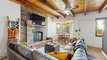 Rumah (2 Bedrooms) | Interior