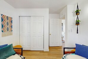 Interior - 2BR Cabin - Close to Big Bear & Lake Arrowhead (Running Springs)