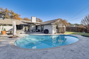 House (4 Bedrooms) | Front of property - 2 Mi to Galleria Dallas: Group Retreat w/ Yard! (Dallas)