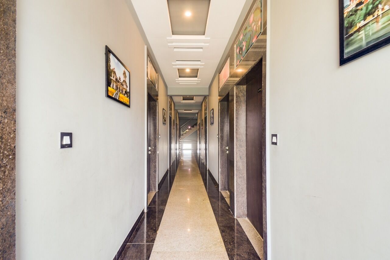 Schreibtisch, Bügeleisen/Bügelbrett, kostenloses WLAN