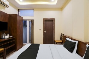 Deluxe-Doppelzimmer, Stadtblick | Schreibtisch, Bügeleisen/Bügelbrett, kostenloses WLAN