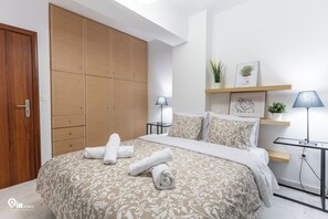 2 bedrooms, desk, iron/ironing board, free WiFi
