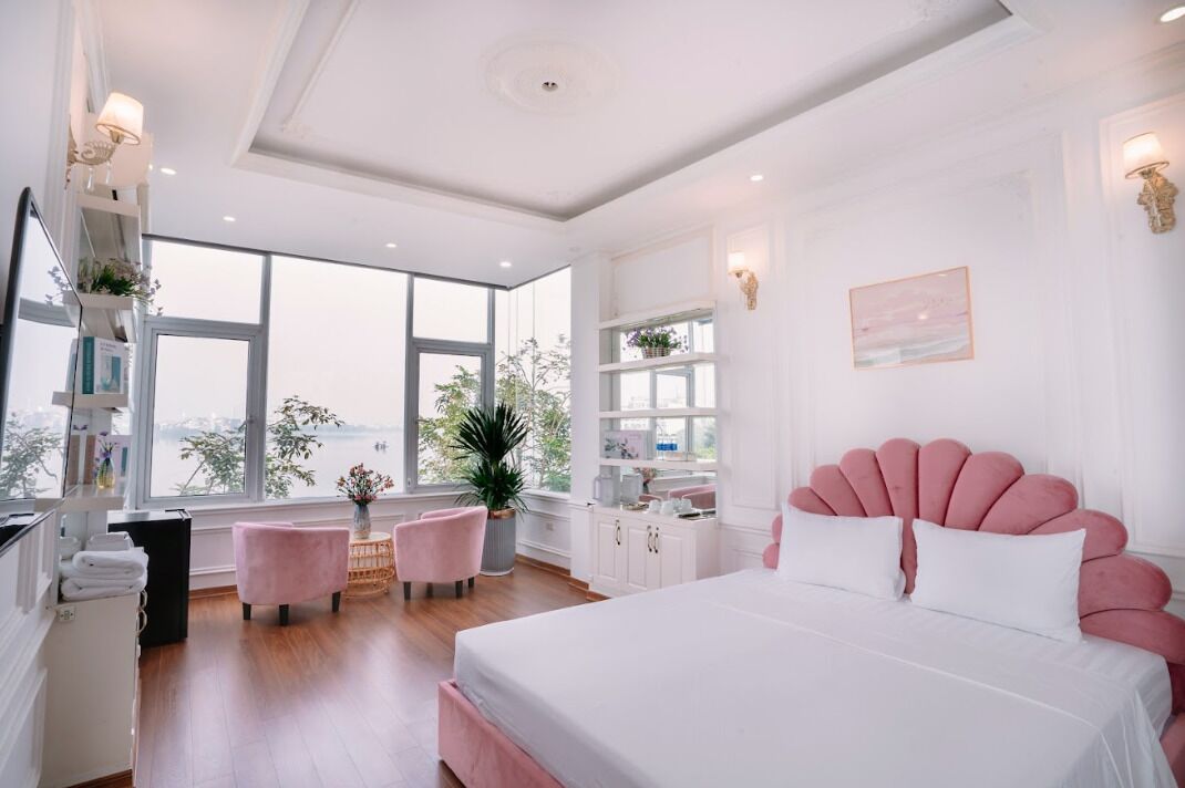 Espacio para trabajar con laptop, wifi gratis y ropa de cama 