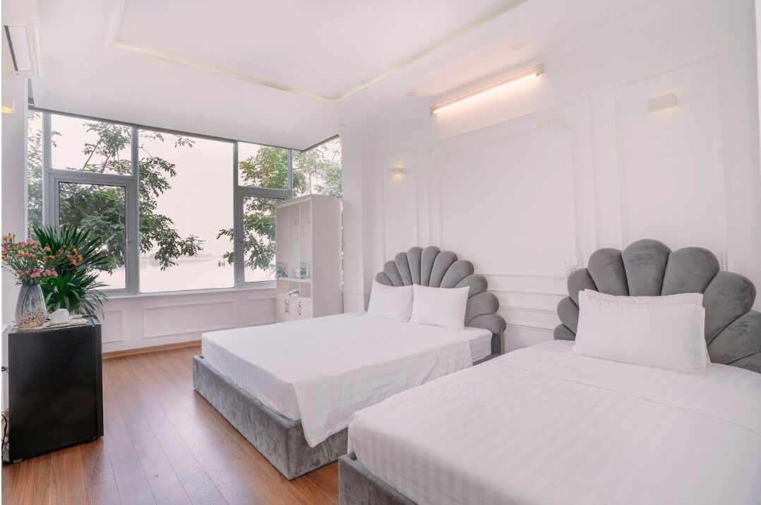 Espacio para trabajar con laptop, wifi gratis y ropa de cama 