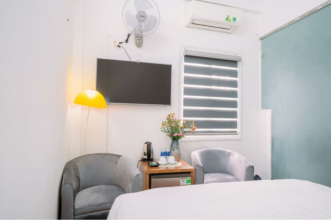 Espacio para trabajar con laptop, wifi gratis y ropa de cama 