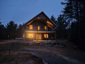 Exterior - Chalet Coeur de Loup with spa (Saint-Alexis-des-Monts)