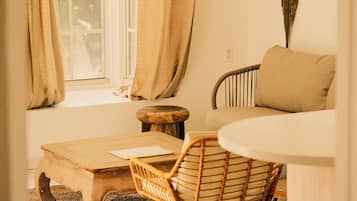 In-room safe, blackout curtains, soundproofing, iron/ironing board
