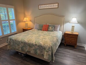 2 bedrooms, iron/ironing board, WiFi, bed sheets - Beautiful 1st Floor, Pet Friendly Condo in Barefoot Landing  (North Myrtle Beach)