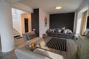 Living area - Penthouse with Rooftop next to the Park (București)