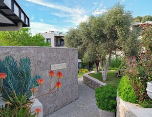 Property grounds -  Spacious Family-Friendly 2BR apartment in Bodrum. (Bodrum)