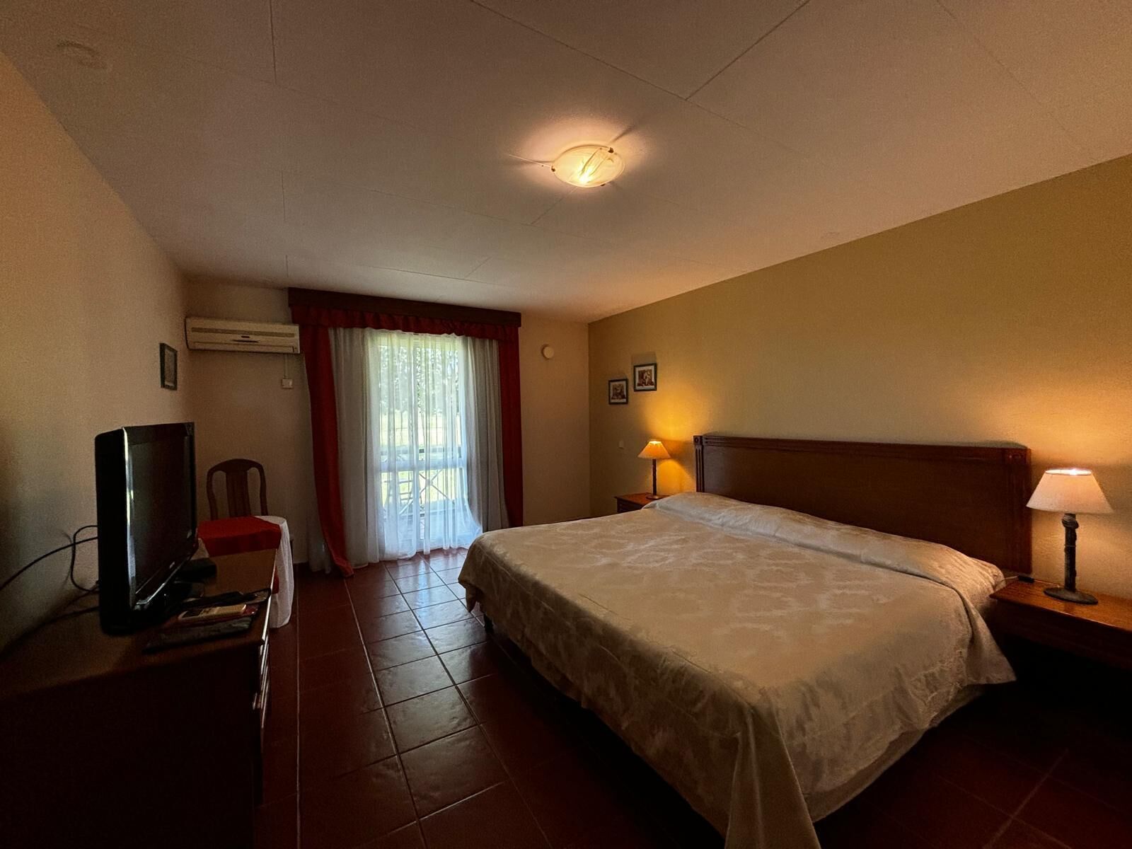 Coffres-forts dans les chambres, rideaux occultants, Wi-Fi gratuit